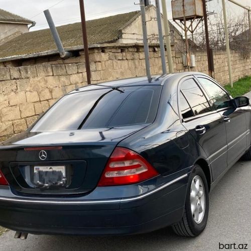 Mercedes-Benz C 200: 2 l | 2000 il 