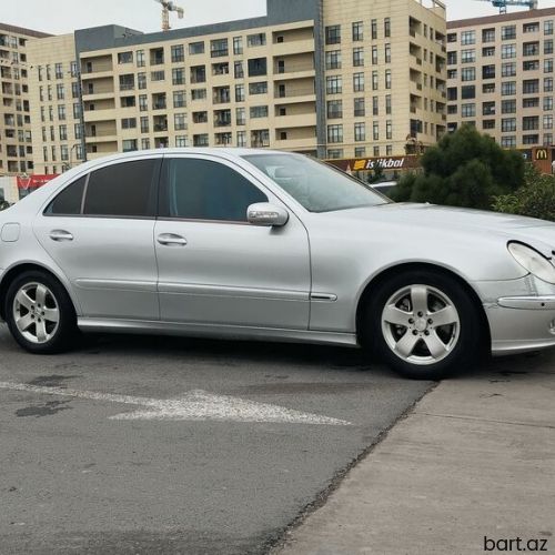 Mercedes-Benz 220: 2.2 l | 2003 il