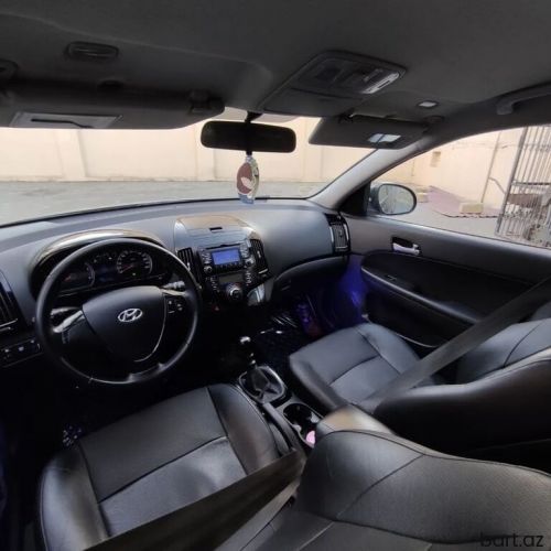 Hyundai i30: 1.6 l. | 2008 il