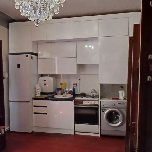 Buzovnada həyət evi satılır