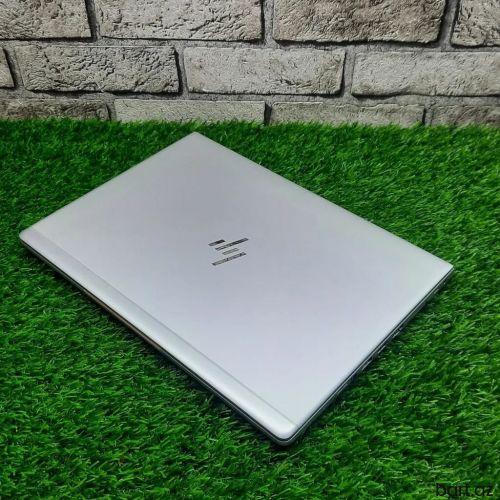 Intel Core i5, 8 GB, 13.3 