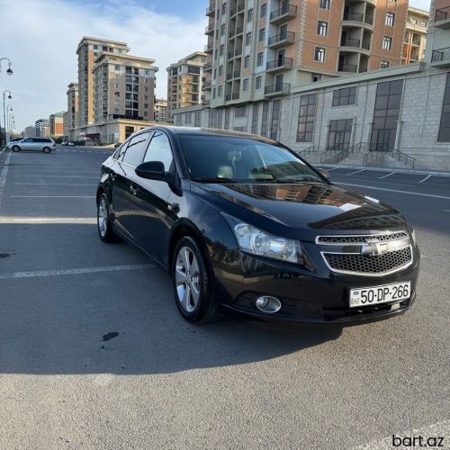 Chevrolet Cruze: 1.8 l | 2010 il 