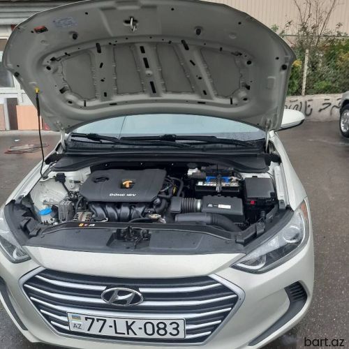 Hyundai Elantra: 2 l. | 2017 il