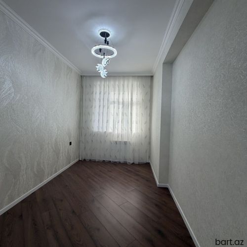 Masazır qəs-də 2 otaqli mənzil satilir.