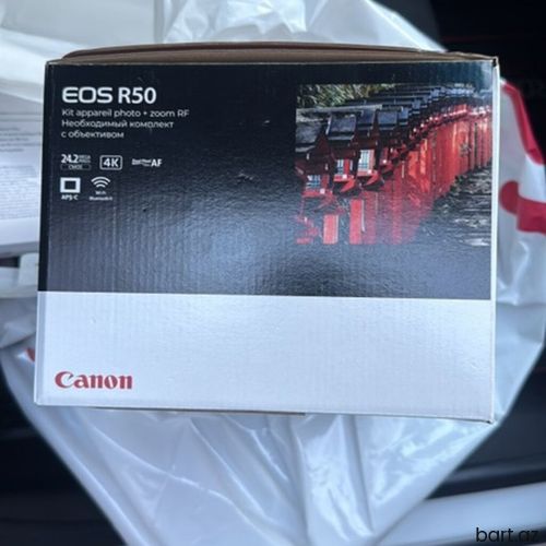 Canon EOS R50
