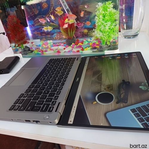Intel Core i7, 16 GB, 13.3 