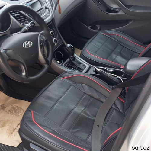 Hyundai Elantra: 1.8 l | 2014 il