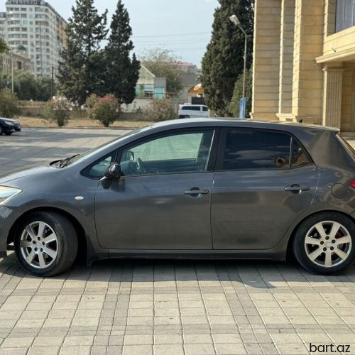 Toyota Auris: 1.4 l | 2007 il