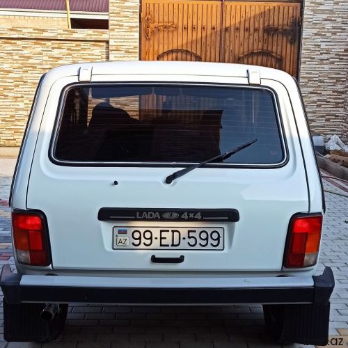 VAZ (LADA) 4x4 Niva: 1.7 l | 2013 il