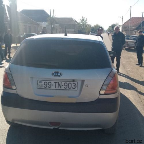 Kia Rio: 1.5 l | 2006 il