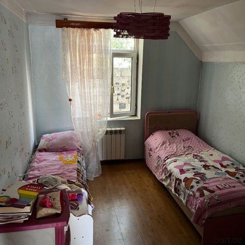 Sabunçu qəs. 5 otaqlı həyət evi satilir.
