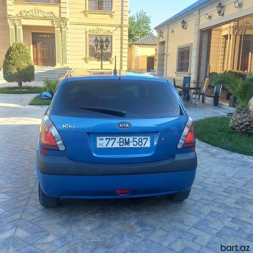 Kia Rio: 1.4 l | 2007 il 