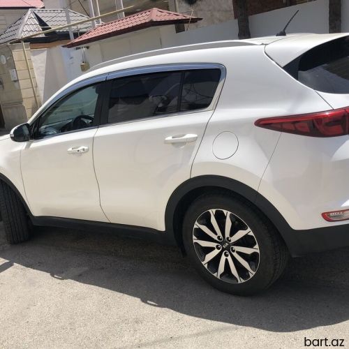 Kia Sportage: 2 l. | 2016 il