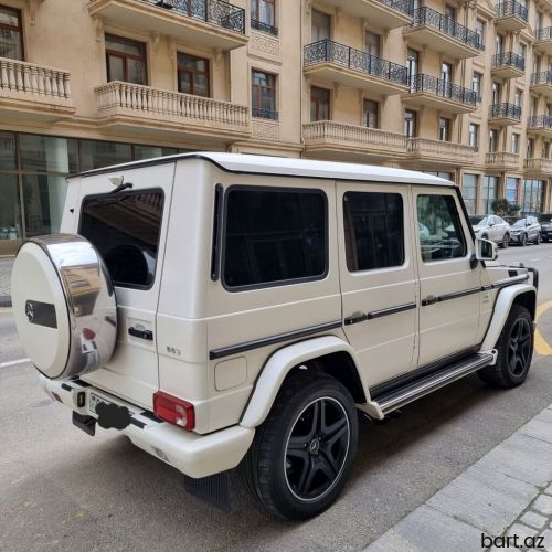 Mercedes-Benz 500-Series: 5.5 l | 2011 il