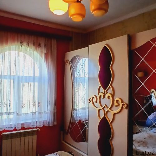 Dübəndidə 25 sotda həyət evi