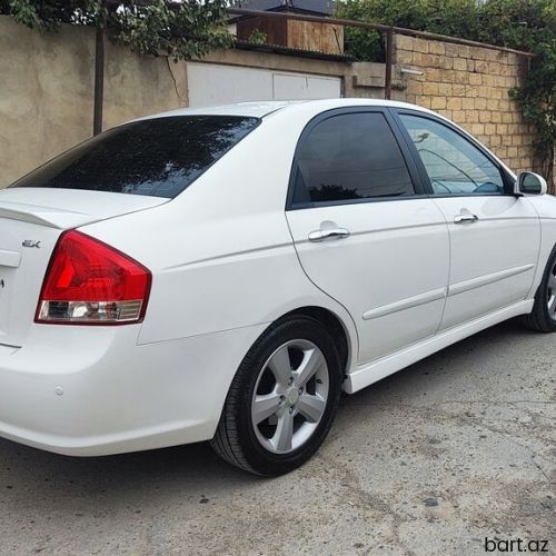Kia Cerato: 1.6 l | 2008 il 