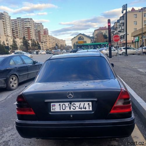 Mercedes-Benz C 200: 2 l | 1995 il