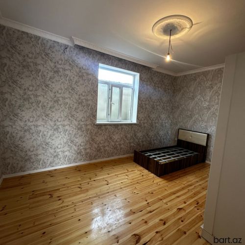 Maştağada həyət evi satılır