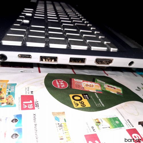 Asus vivobook 16