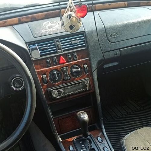 Mercedes-Benz C 180: 1.8 l | 1999 il