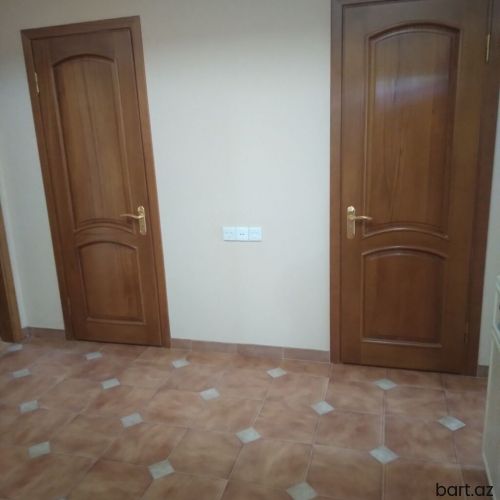 Bakixanov qəs-də 2 otaqli mənzil satilir.