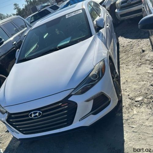 Hyundai Elantra: 1.6 l | 2018 il