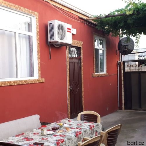 Binəqədi qəsəbəsində 3otaqlı təmirli həyət evi 