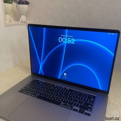 Apple MacBook, 16