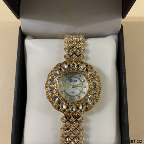 Dior Sadə zamok. 