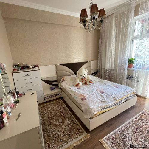Hövsan qəs., 3 otaqlı həyət evi satilir.