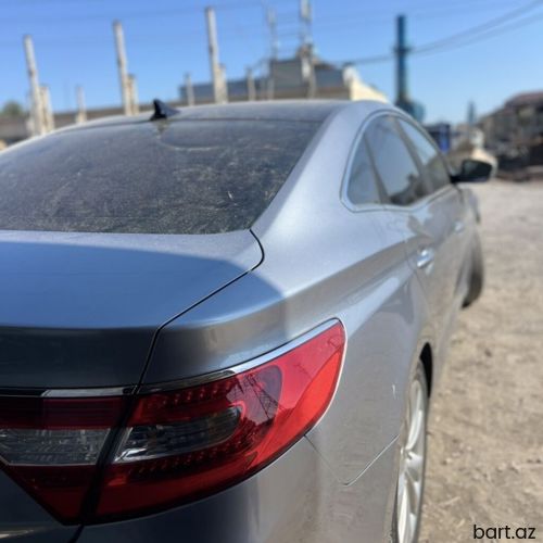 Hyundai Grandeur: 2.4 l | 2014 il