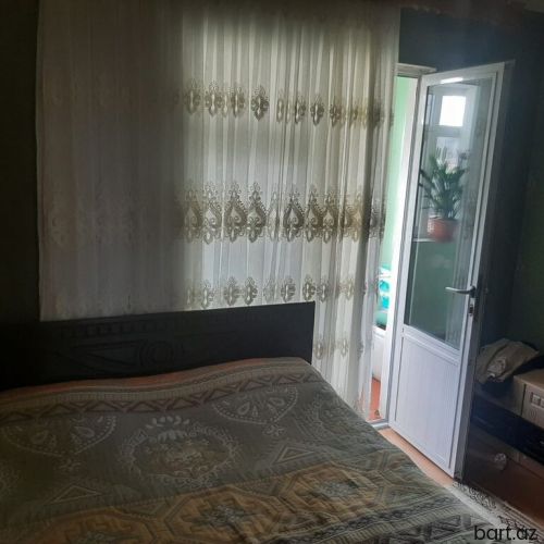 M.Ə. Rəsulzadə qəs.3 otaqlı mənzil satilir.