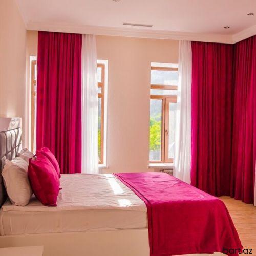 Qebelede vendamda 3 mərtəbəli otel satilir
