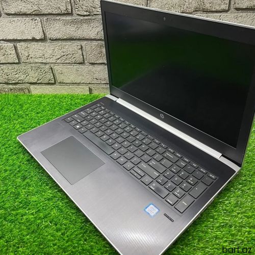Intel Core i5, 8 GB, 15.6 