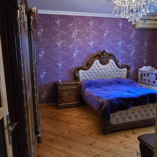 Sabunçu qəs. 6 otaqlı həyət evi satilir.