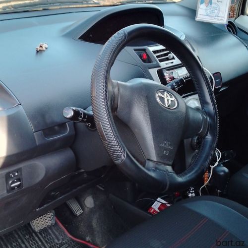 Toyota Yaris: 1.3 l | 2007 il