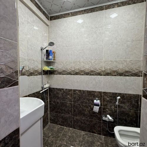 Xirdalanda 3 otaqli mənzil satilir.