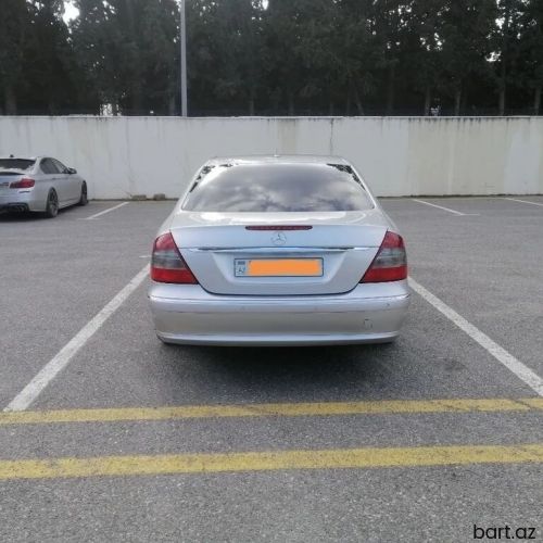 Mercedes-Benz E-Class: 2.2 l | 2007 il 