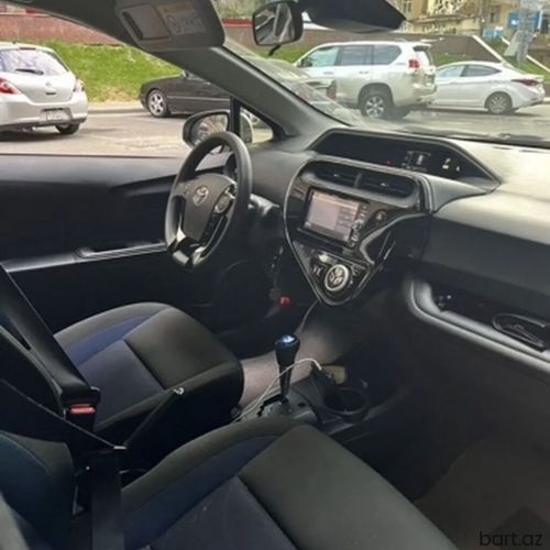 Toyota Aqua: 1.5 l | 2018 il
