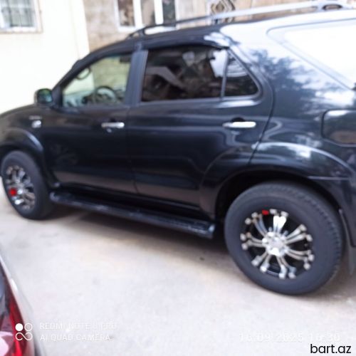 Toyota Fortuner: 2.7 l | 2006 il