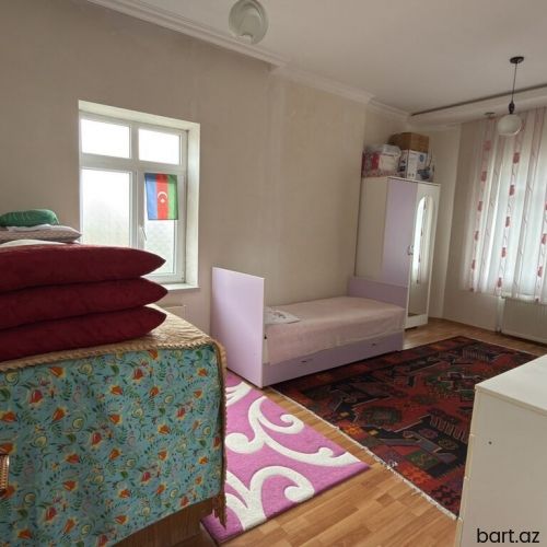 Sulutəpədə 6 otaqli həyət evi satilir.