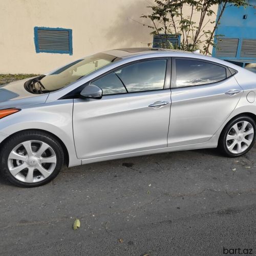Hyundai Elantra: 1.8 l. | 2013 il