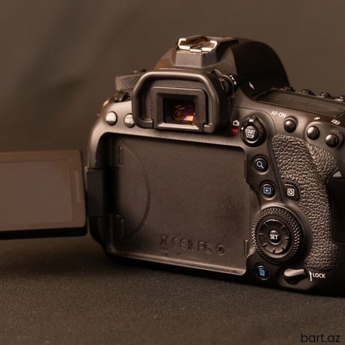 Canon EOS 6D Mark II DSLR