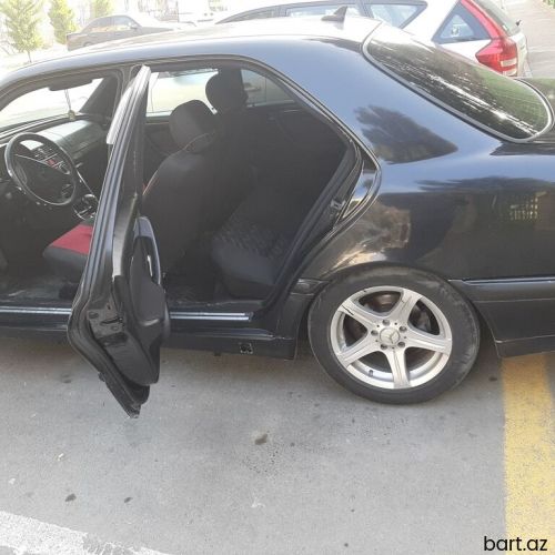Mercedes-Benz C 200: 2 l. | 1998 il