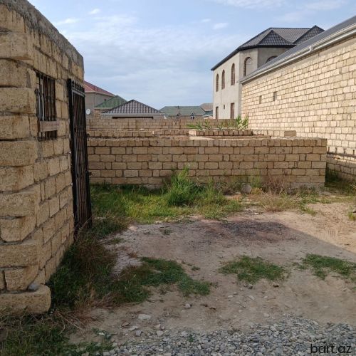 Saray qəs-də 2 sot torpaq sahəsi satilir.