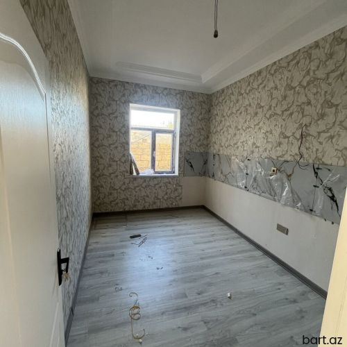Coratda 4 otaqli həyət evi satilir