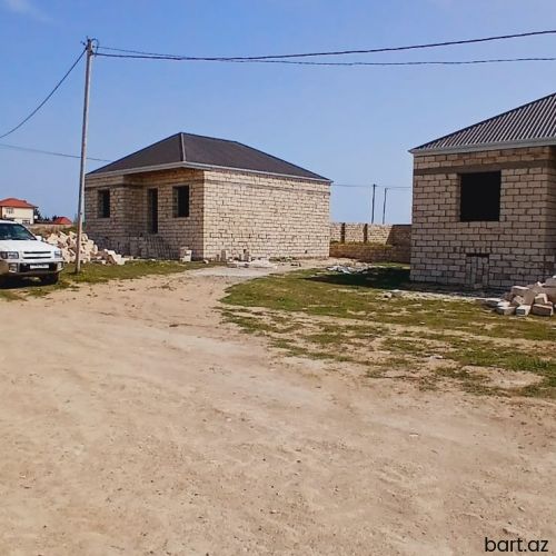 3 otaqli həyət evi