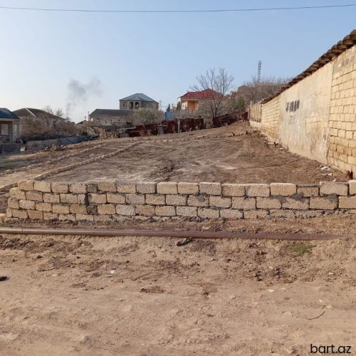 Mehdiabad qəs-də 3 sot torpaq sahəsi satilir.
