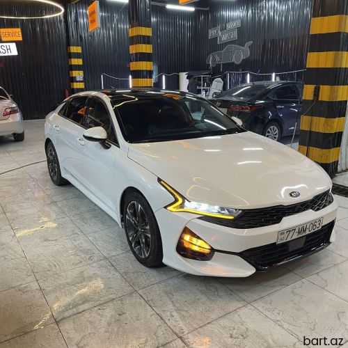 Kia K5: 1.6 l | 2021 il