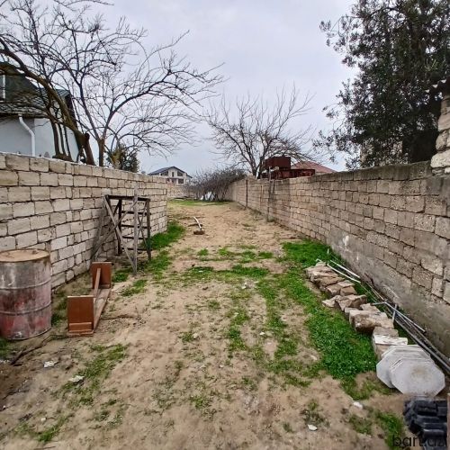 Buzovnada torpaq sahəsi